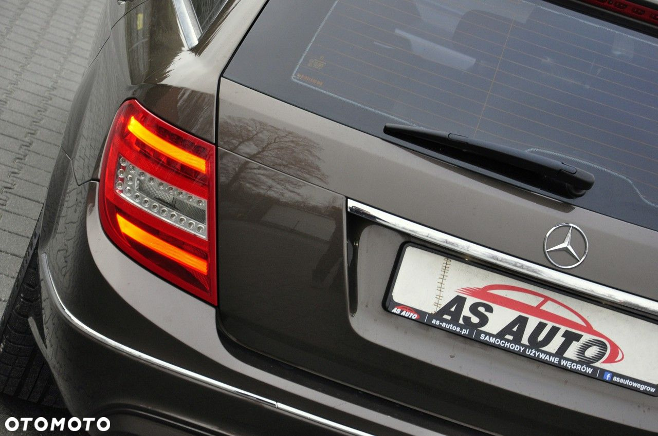 Mercedes-Benz Klasa C 180 T CDI DPF (BlueEFFICIENCY) Elegance - 35
