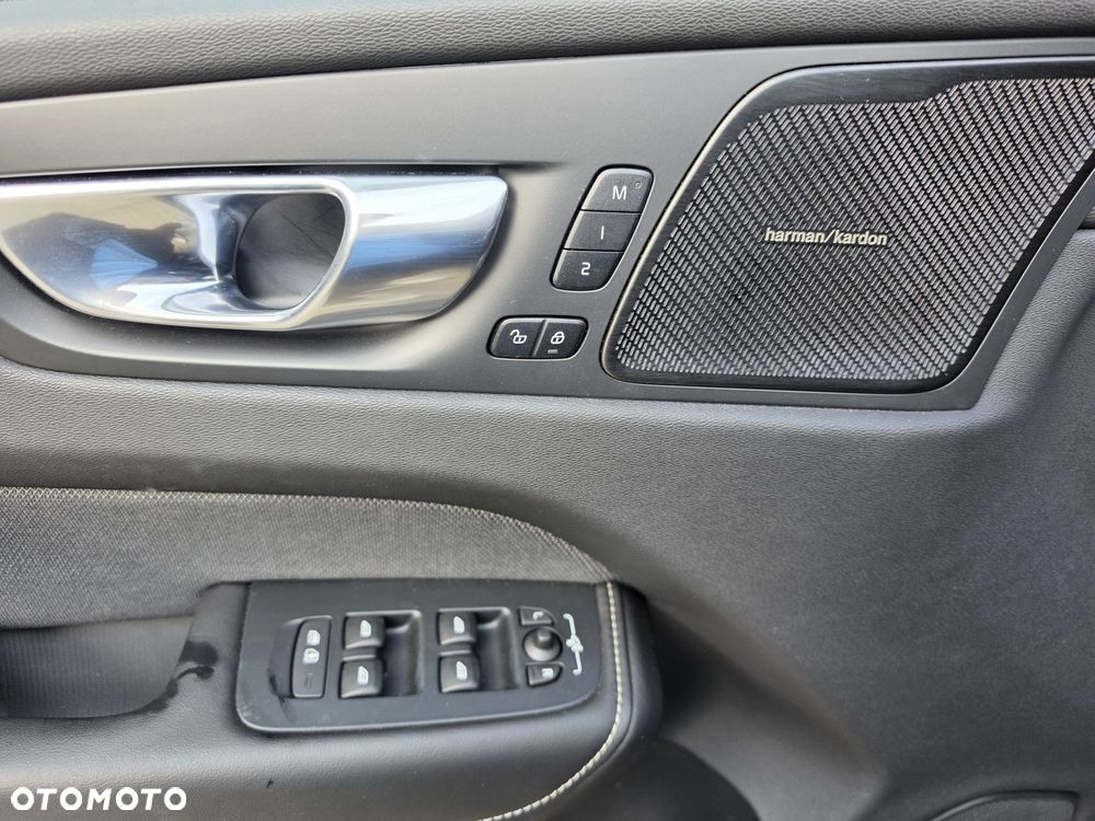 Volvo XC 60 - 21