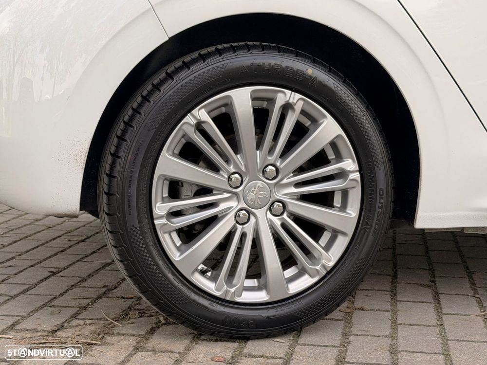 Peugeot 208 1.5 BlueHDi Signature - 49