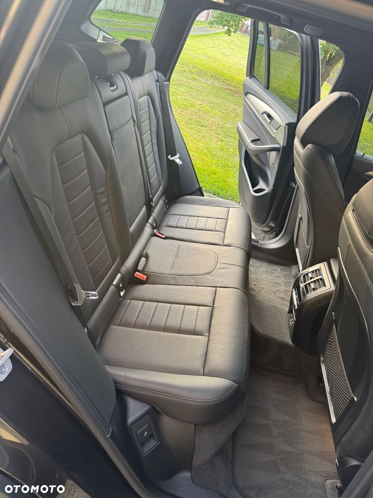 BMW iX3 80kWh Impressive - 24
