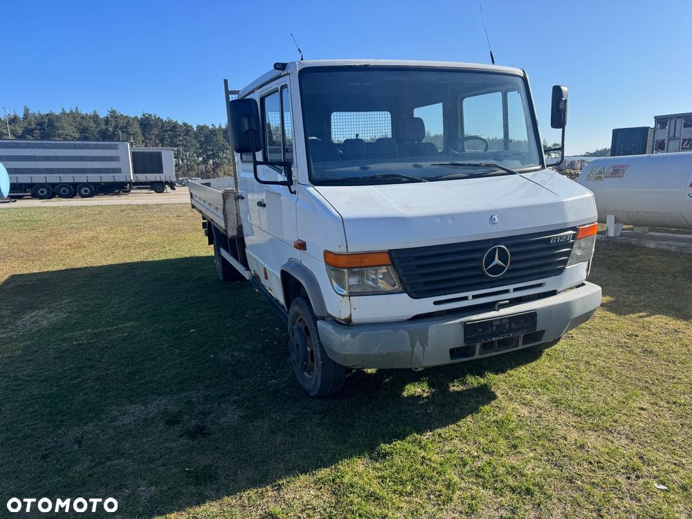 Mercedes-Benz 612 - 2
