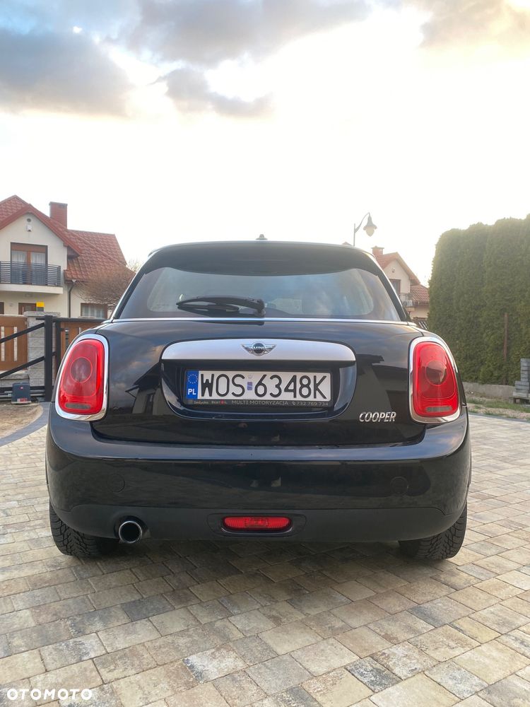 MINI Cooper Essential Trim - 7