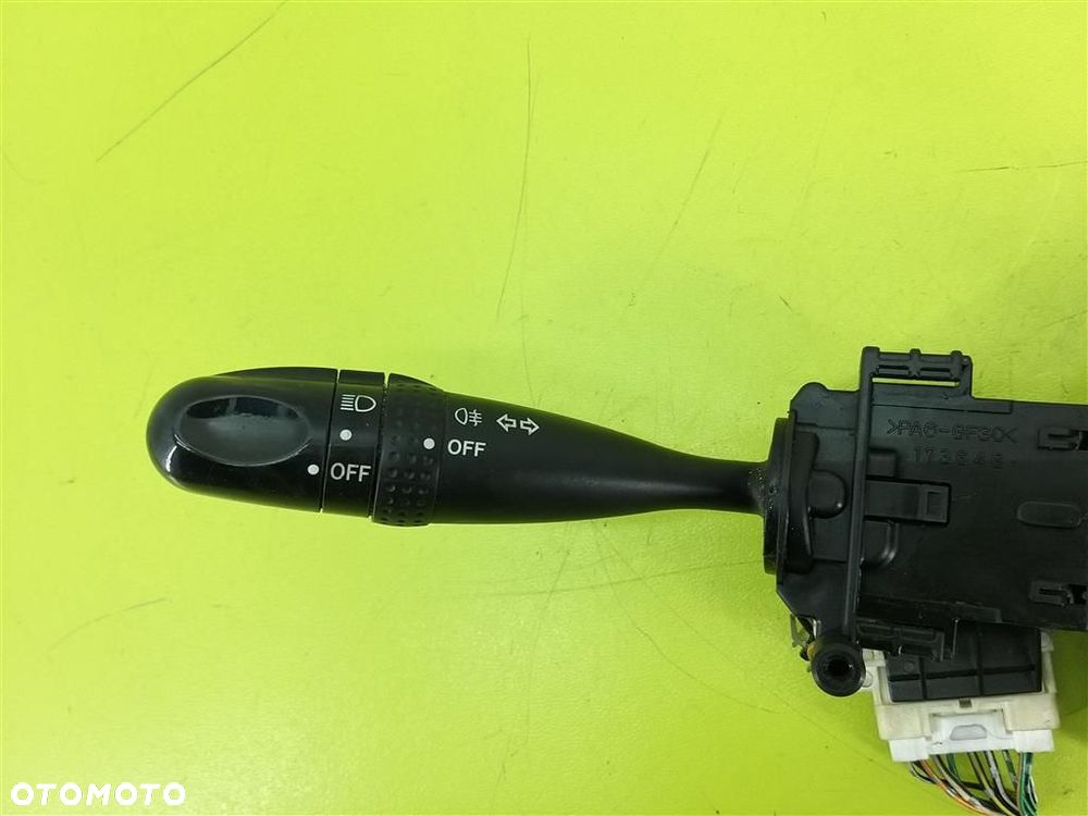 PRZEŁĄCZNIK PAJĄK MANETKA TOYOTA YARIS VERSO 99-05R 173648 173647 - 7