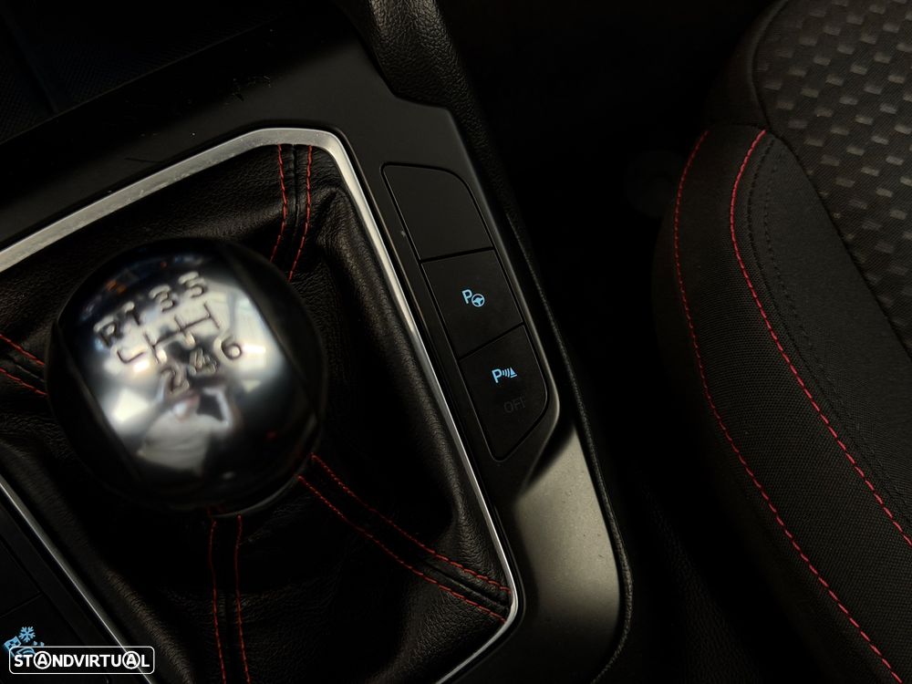 Ford Focus 1.5 TDCi ECOBlue ST-Line - 29