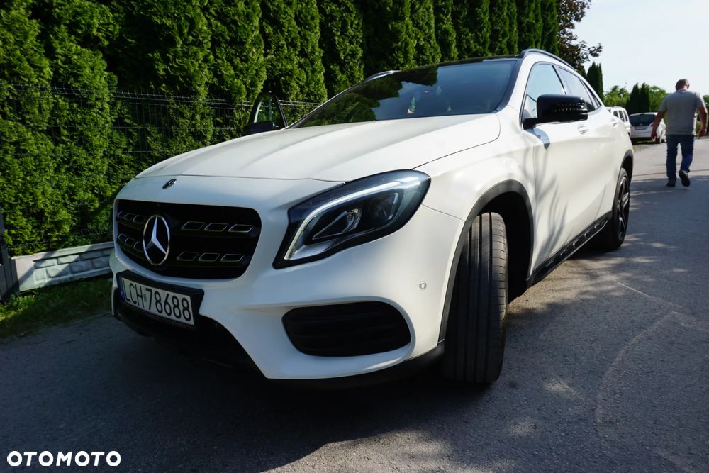 Mercedes-Benz GLA 220 4-Matic AMG Line - 32