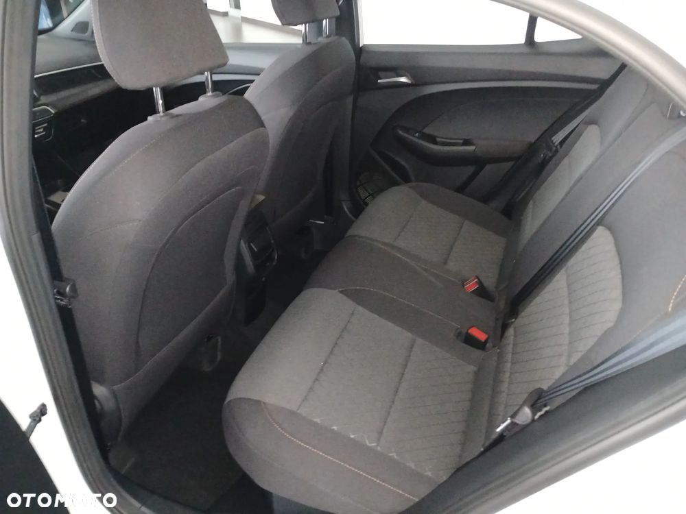 MG MG3 1.5 HEV+ Standard - 11