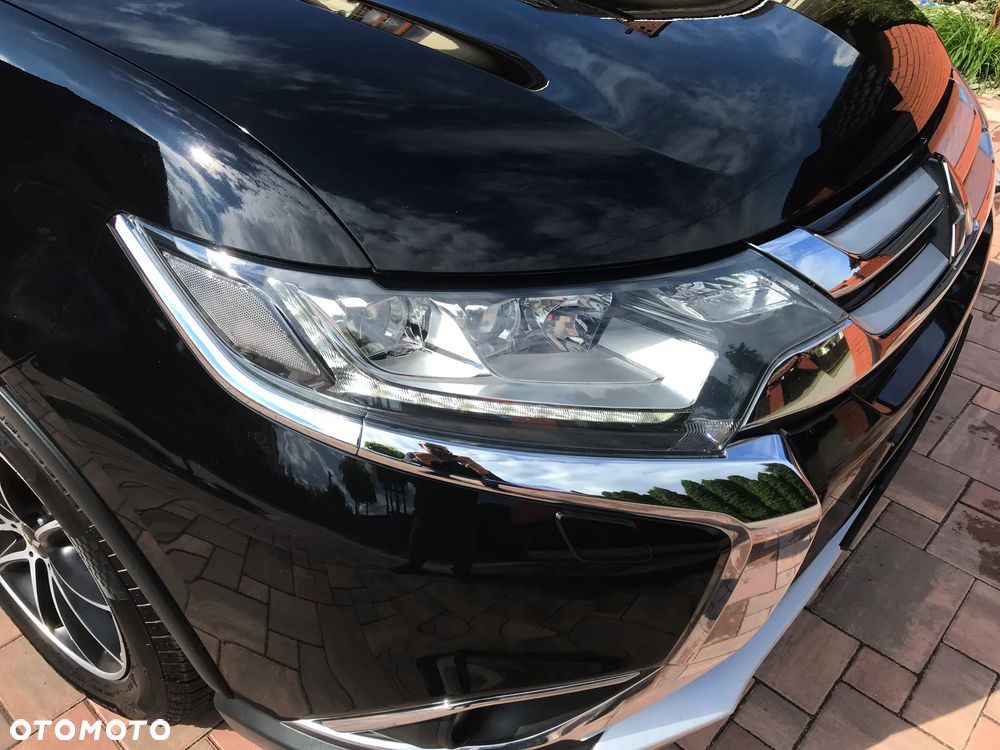 Mitsubishi Outlander 2.2 DI-D 4WD Diamant Edition - 4