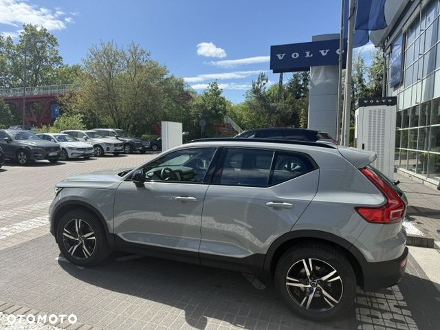 Volvo XC 40 B3 Plus Dark - 8