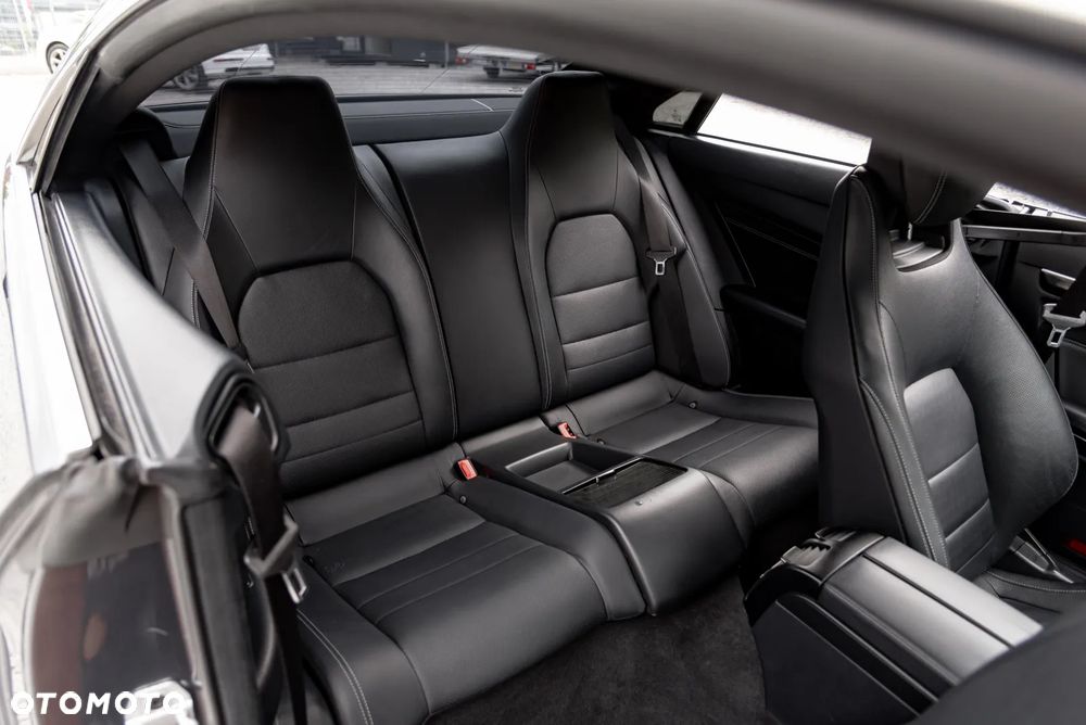 Mercedes-Benz Klasa E 350 BlueEFFICIENCY 7G-TRONIC Avantgarde - 37