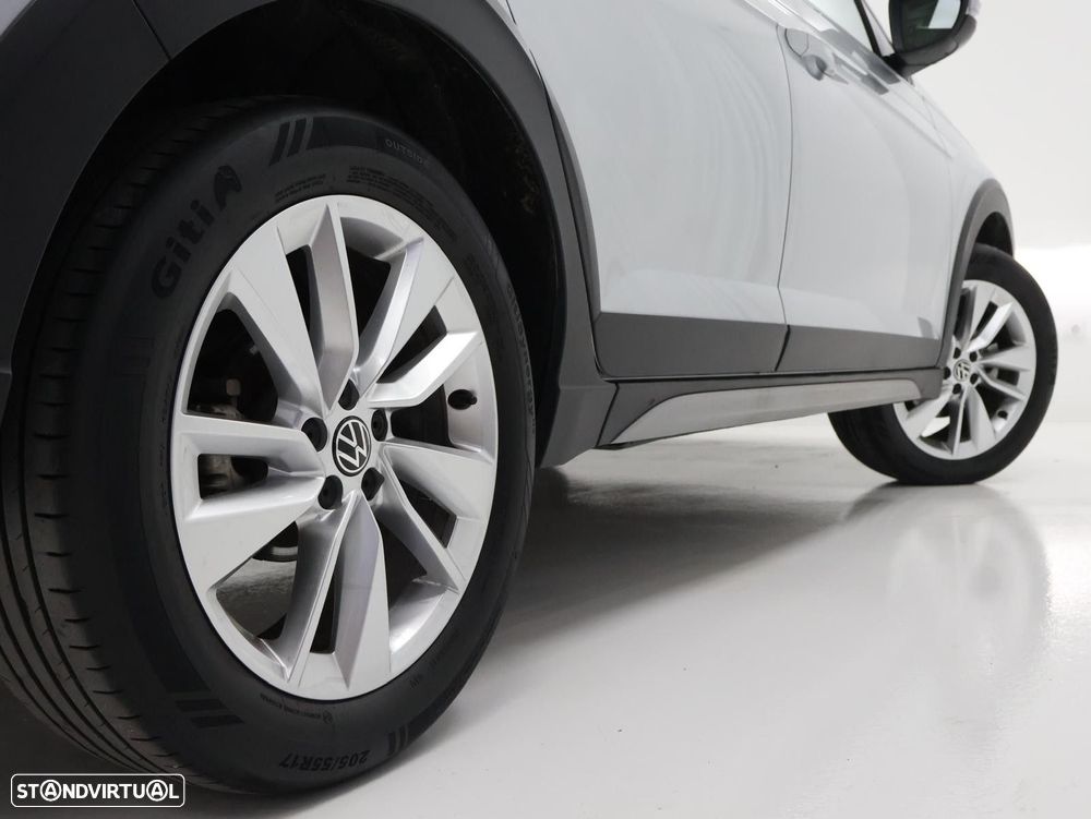 Volkswagen Taigo 1.0 TSI Urban DSG — fotografia 9