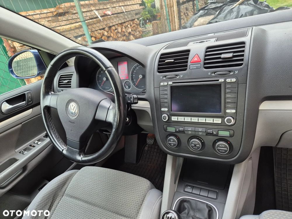 Volkswagen Jetta - 16