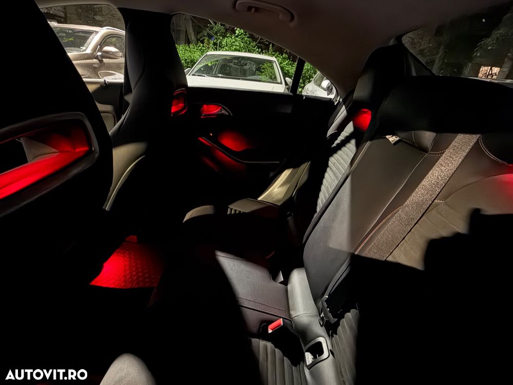 Mercedes-Benz CLA 200 - 13