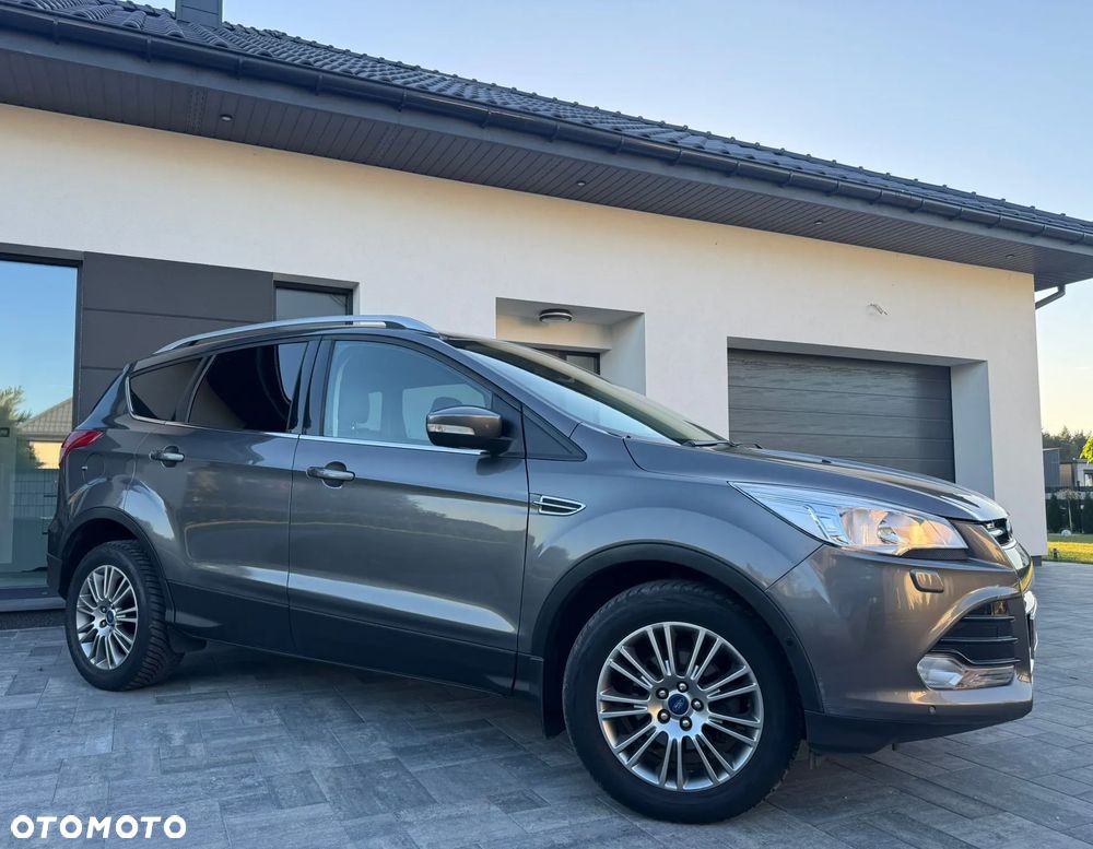 Ford Kuga 1.6 EcoBoost 2x4 Titanium - 28