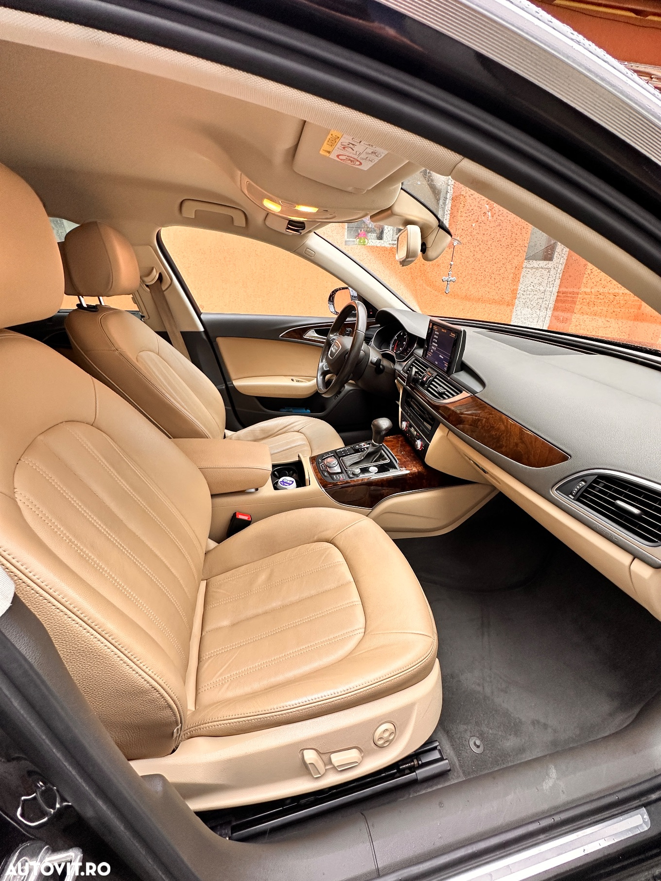 Audi A6 Avant 2.0 TDI Ultra S tronic - 6