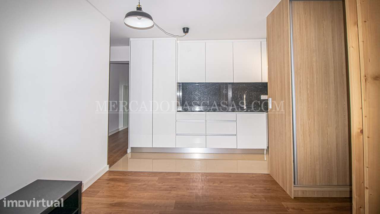 Apartamento Totalmente Renovado em Ponte de Anta Espinho - Grande imagem: 4/9