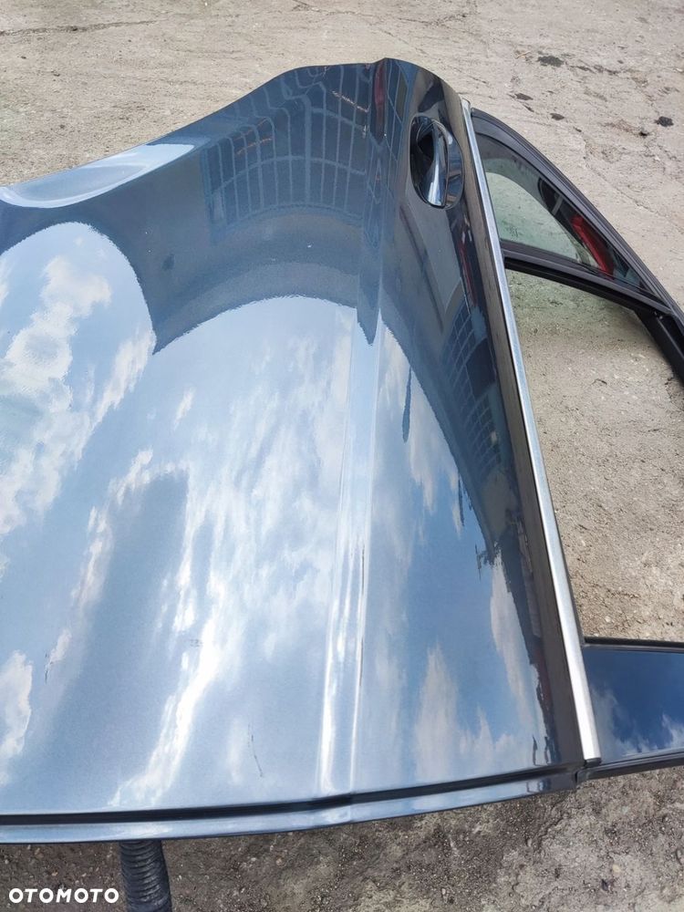 MERCEDES W204 DRZWI PRAWE TYLNE TYŁ SEDAN 755 - 3