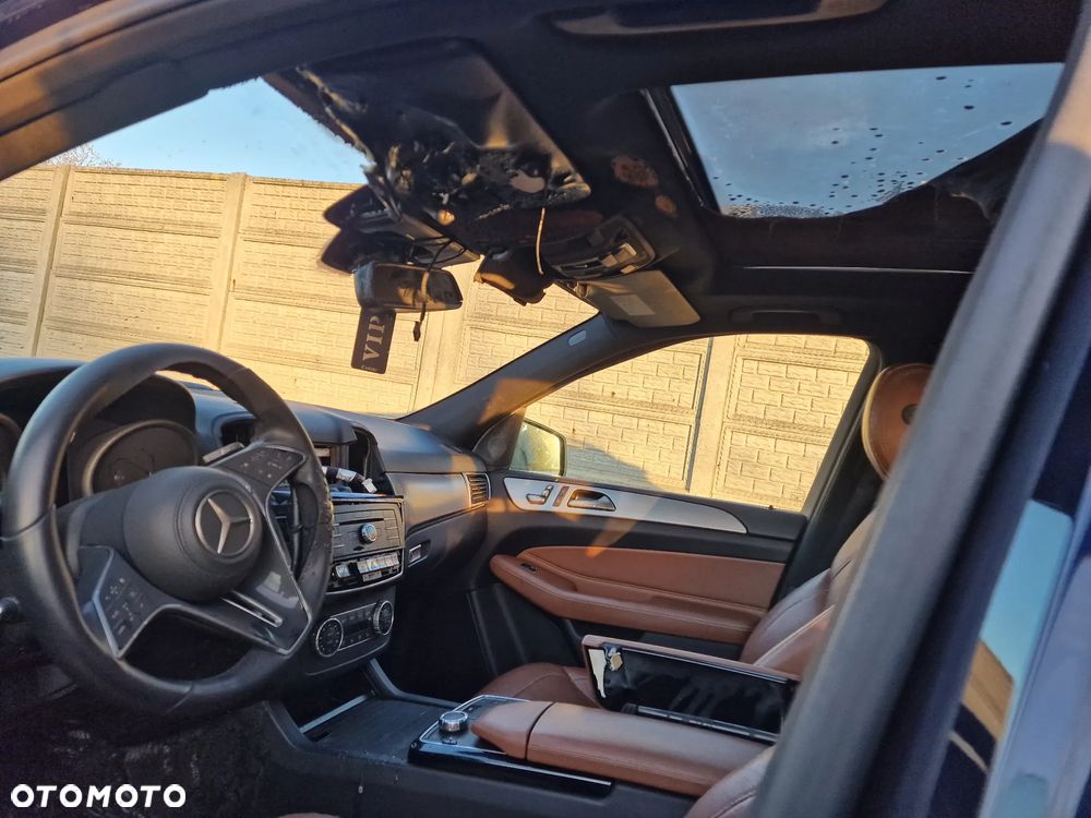 Mercedes-Benz GLE 350 d 4Matic 9G-TRONIC AMG Line - 12