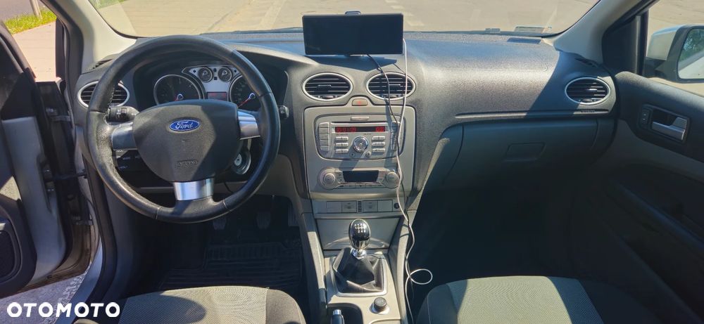 Ford Focus 2.0 TDCi Ghia - 9