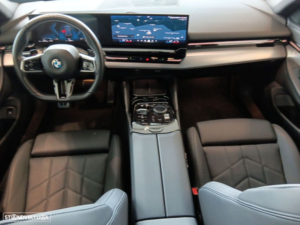 BMW 520 d Pack Desportivo M - 29