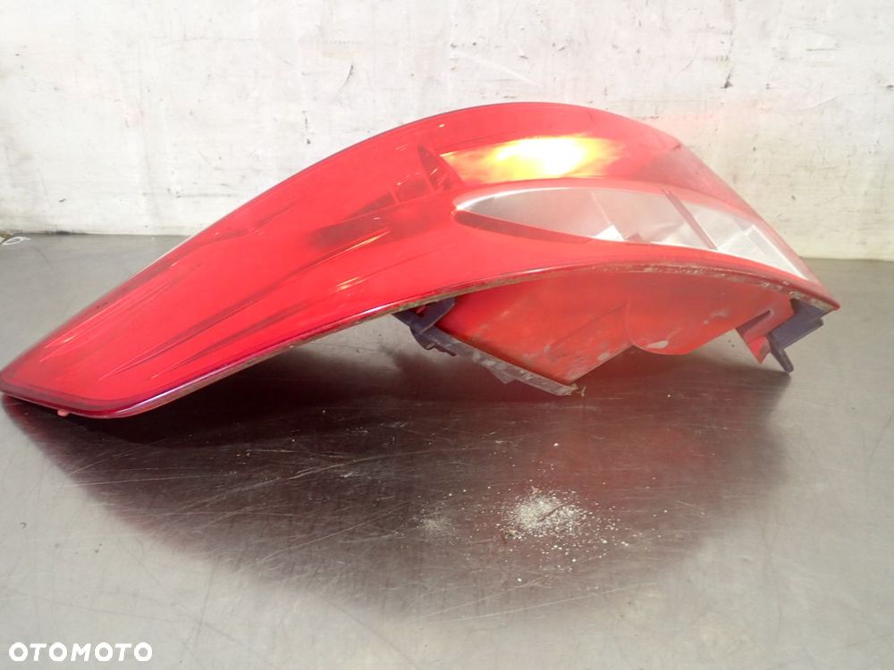 LAMPA LEWA TYLNA RENAULT CLIO III LIFT 1.5 - 3