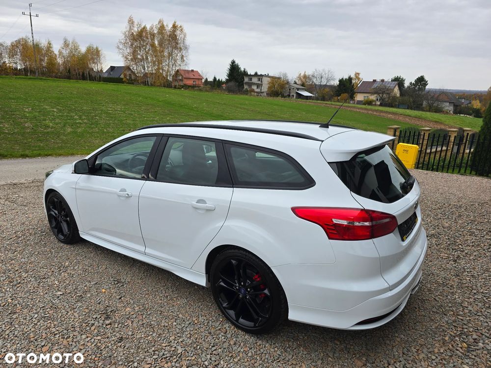 Ford Focus 2.0 EcoBoost ST mit Leder-Exclusiv-Paket - 3