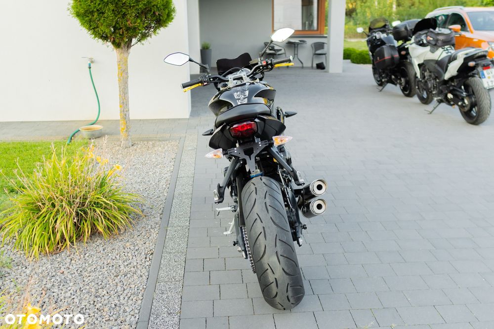 Triumph Street Triple - 5