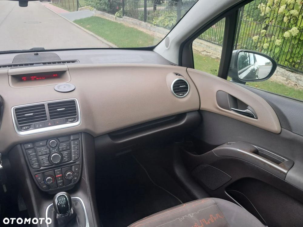 Opel Meriva - 10