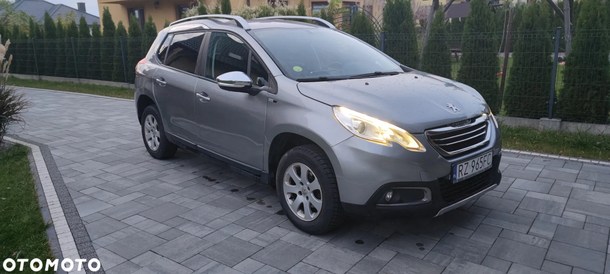 Peugeot 2008 1.6 BlueHDi Style - 8