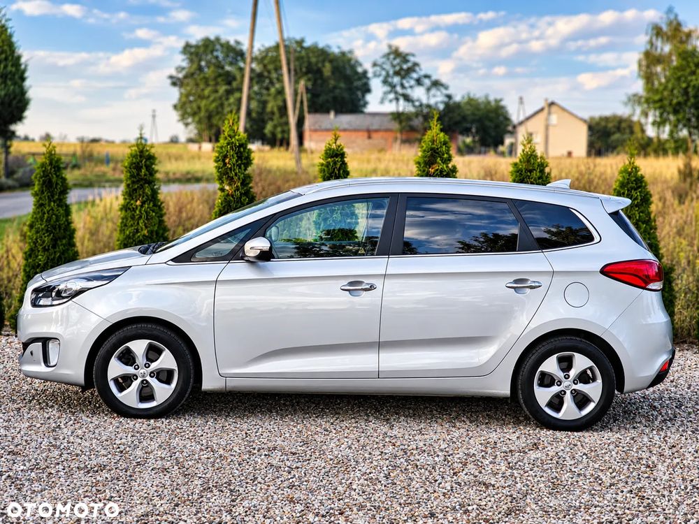 Kia Carens 1.7 CRDi XL 7os - 5