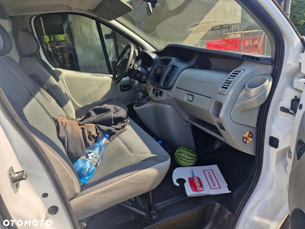 Opel Vivaro - 10
