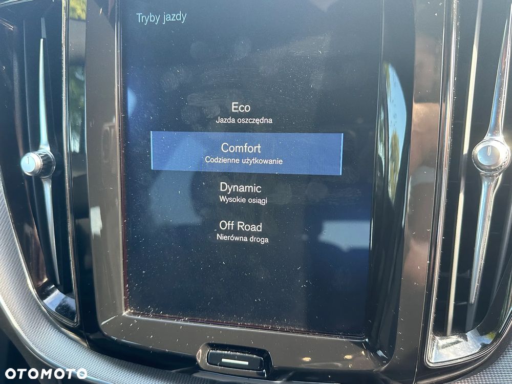 Volvo XC 60 B4 D AWD Geartronic RDesign - 19