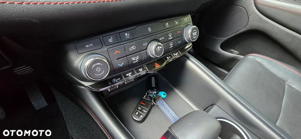 Dodge Durango - 32
