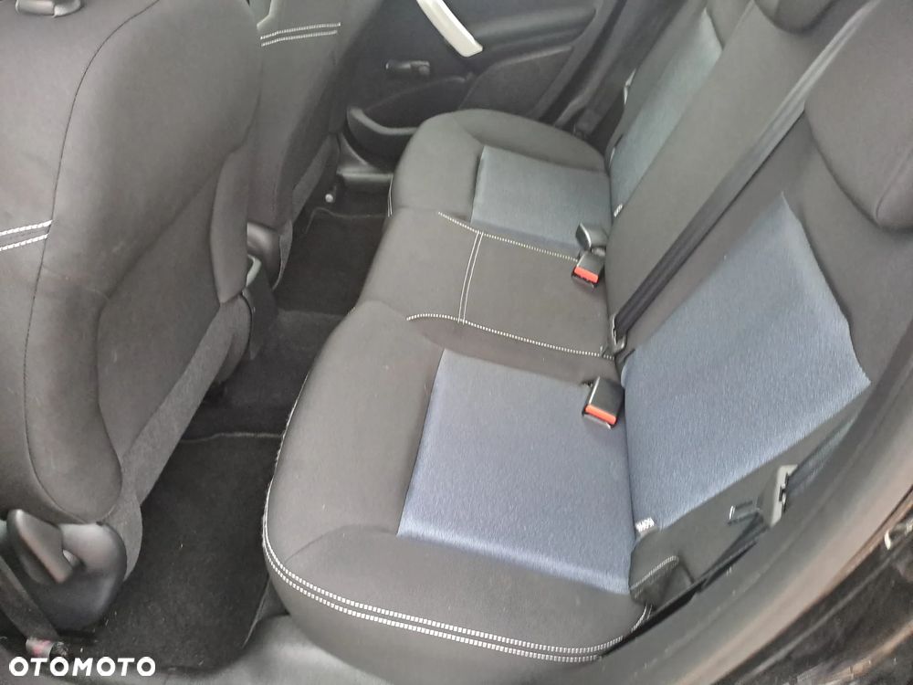 Peugeot 208 - 7