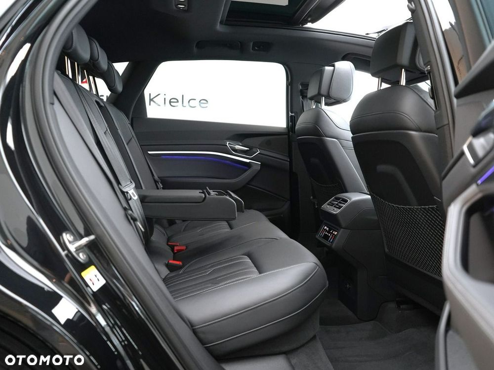 Audi SQ8 e-tron - 31