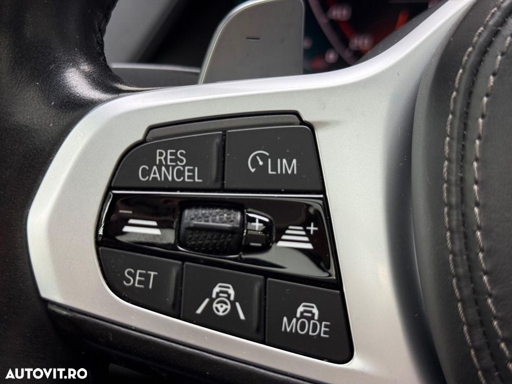 BMW X5 M M50i - 18