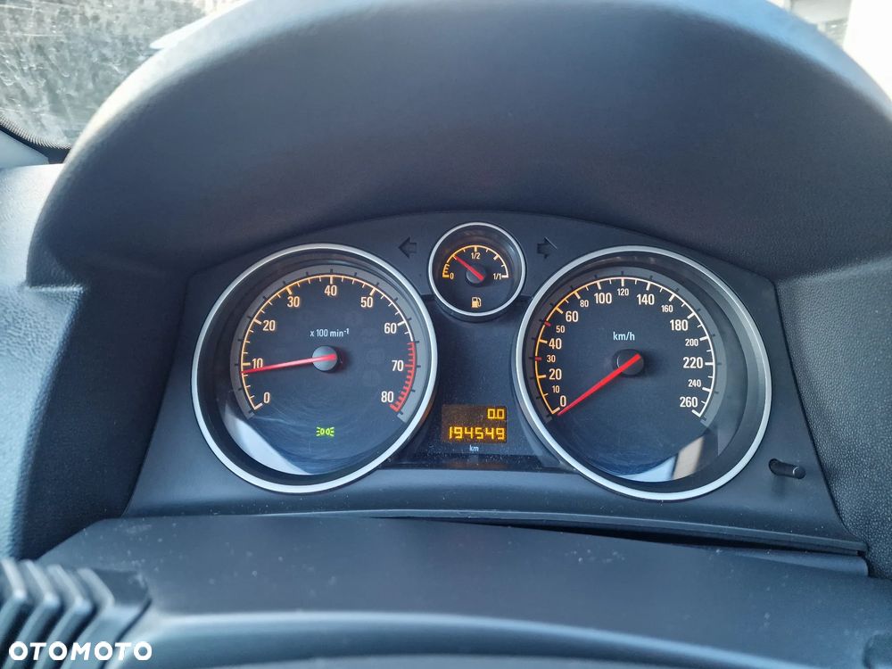 Opel Astra 1.6 Edition 111 Jahre - 30