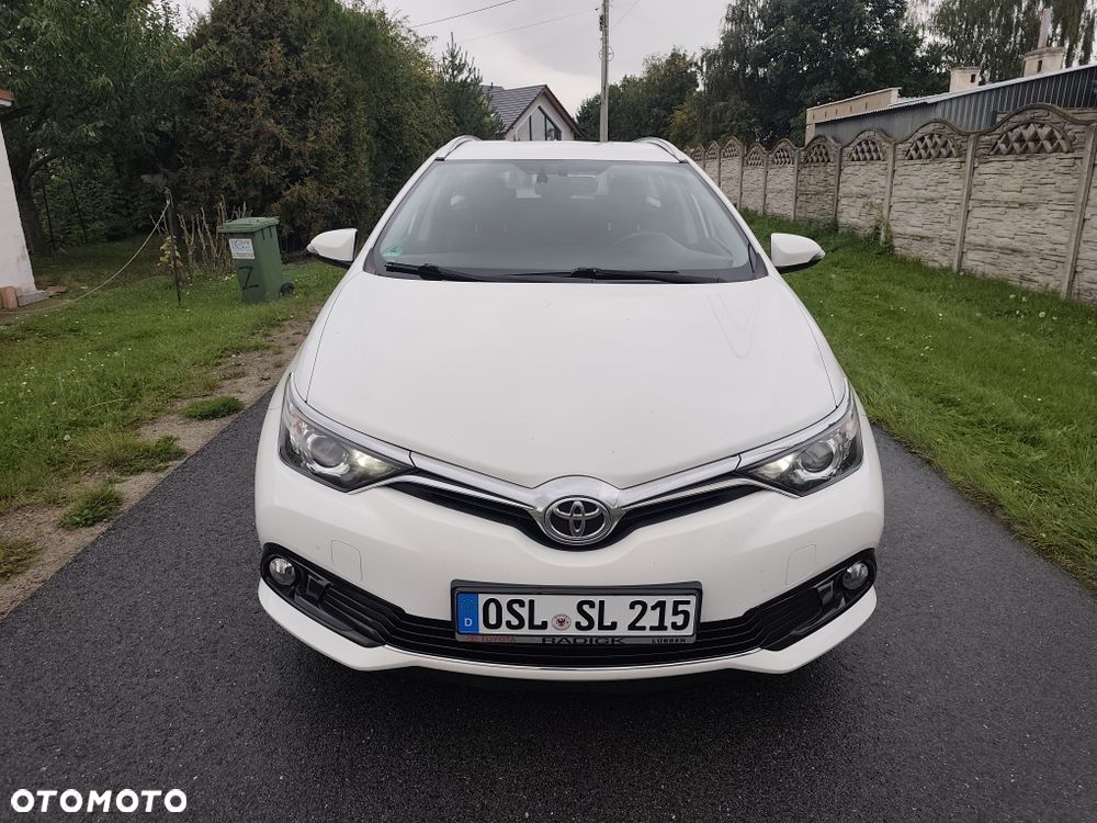Toyota Auris - 2