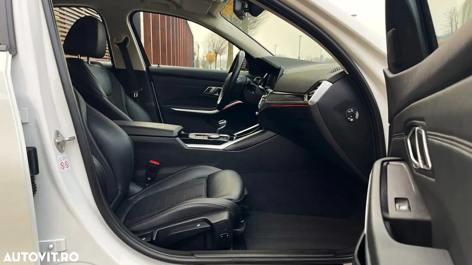 BMW Seria 3 320d Aut. Sport Line - 22