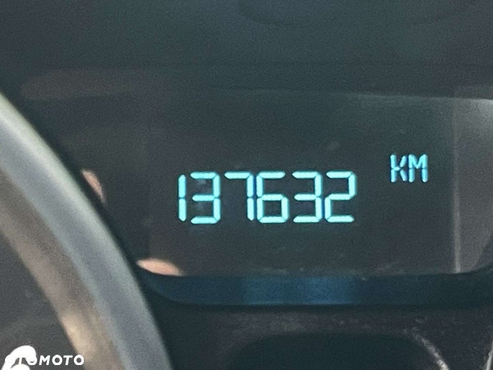 Ford Fiesta - 24
