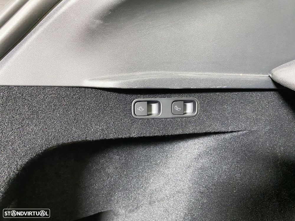 Tesla Model Y Long Range Dual Motor AWD - 9