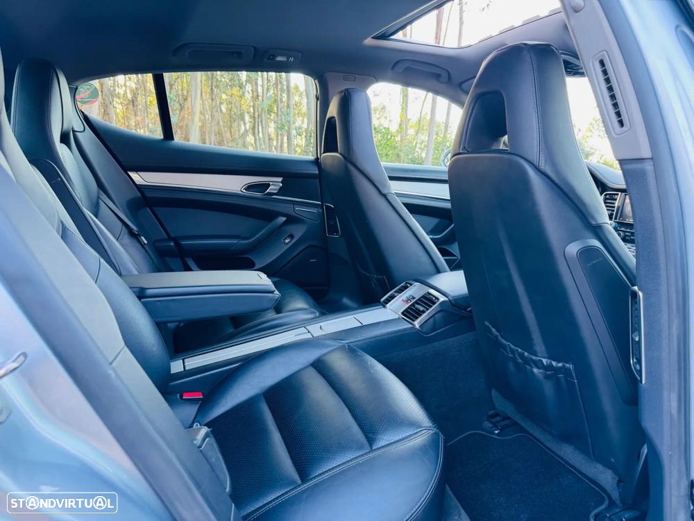 Porsche Panamera Platinum Edition - 49