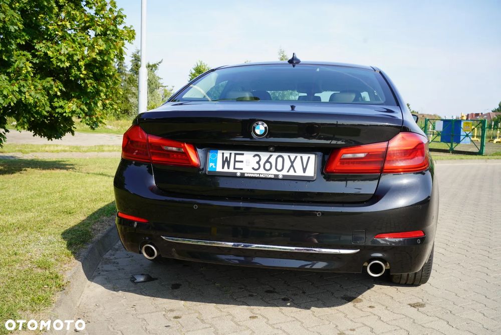 BMW Seria 5 530i xDrive Luxury Line - 6