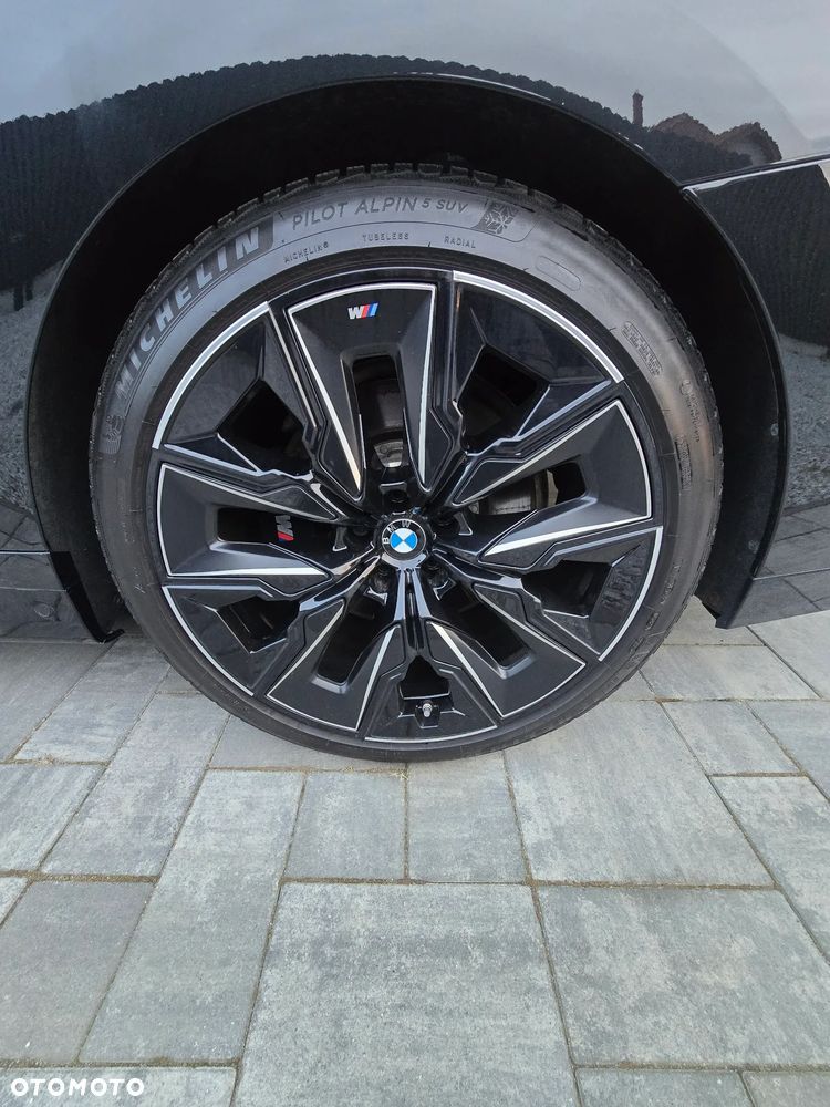 BMW Seria 7 - 26