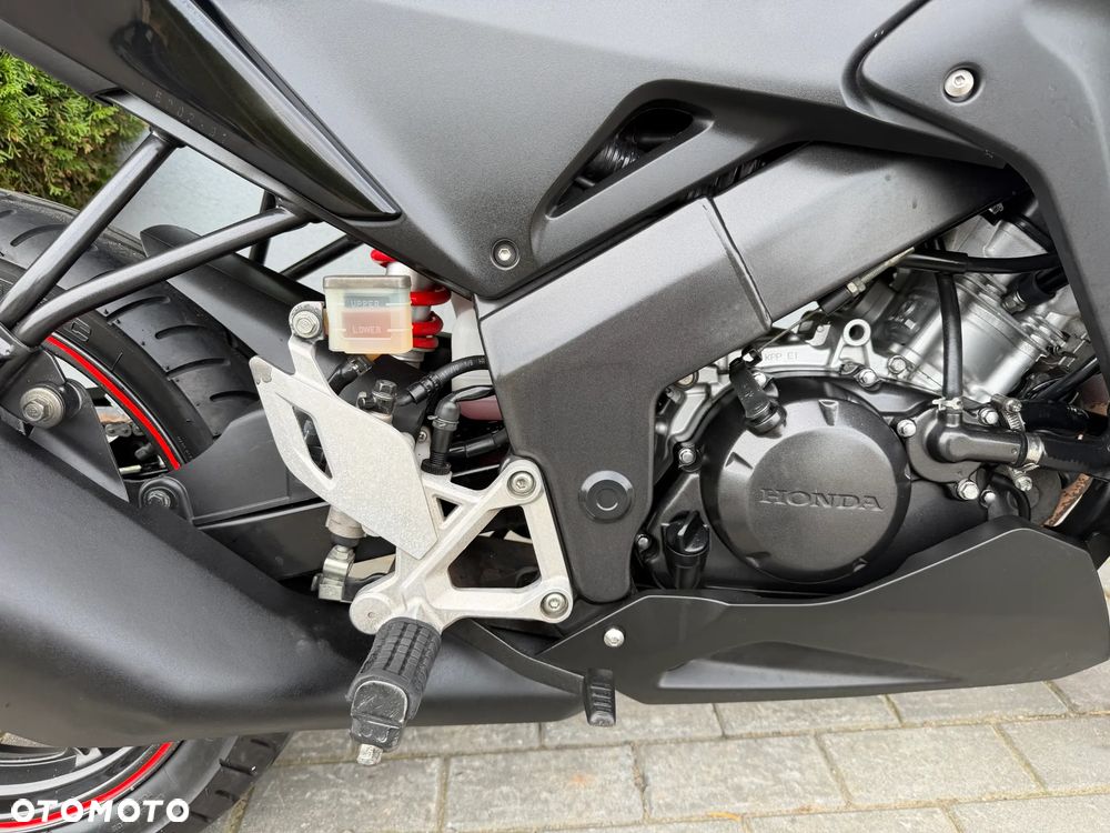 Honda CBR - 17