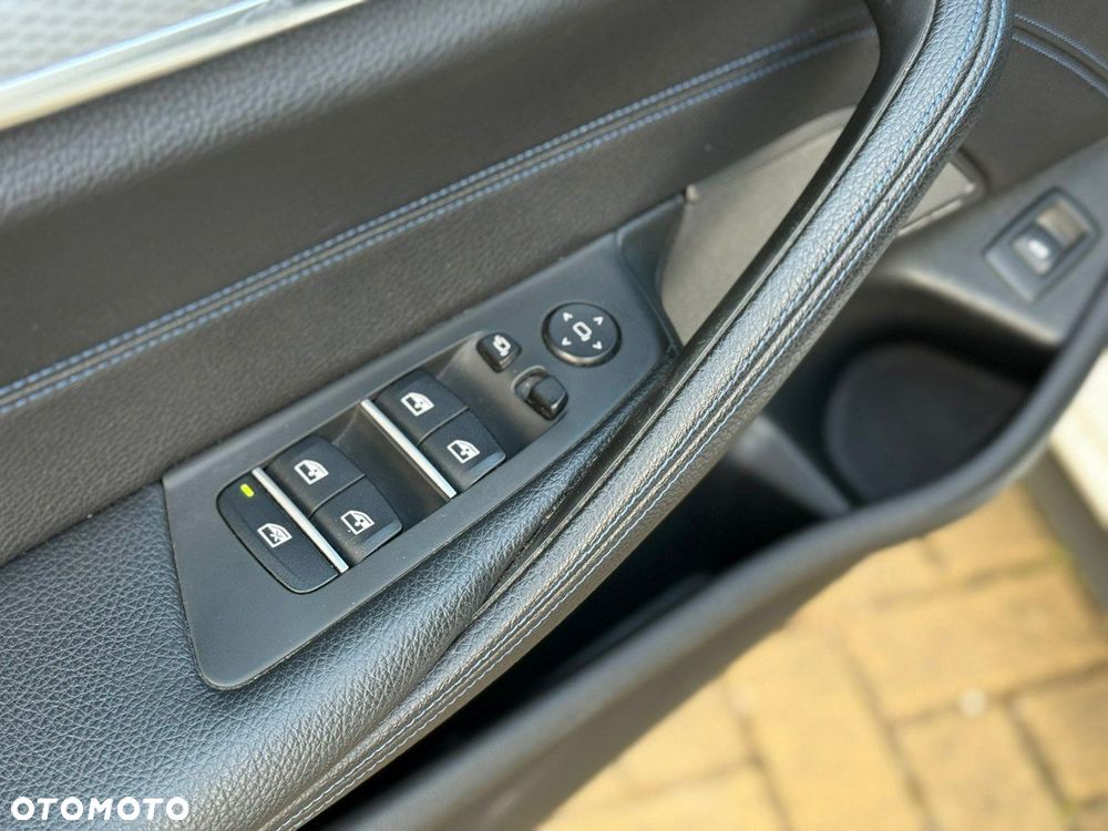 BMW Seria 5 540i xDrive GPF M Sport sport - 36