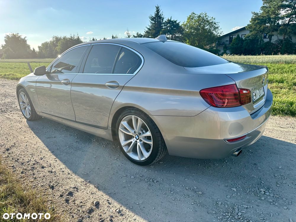 BMW Seria 5 535i xDrive Luxury Line - 7