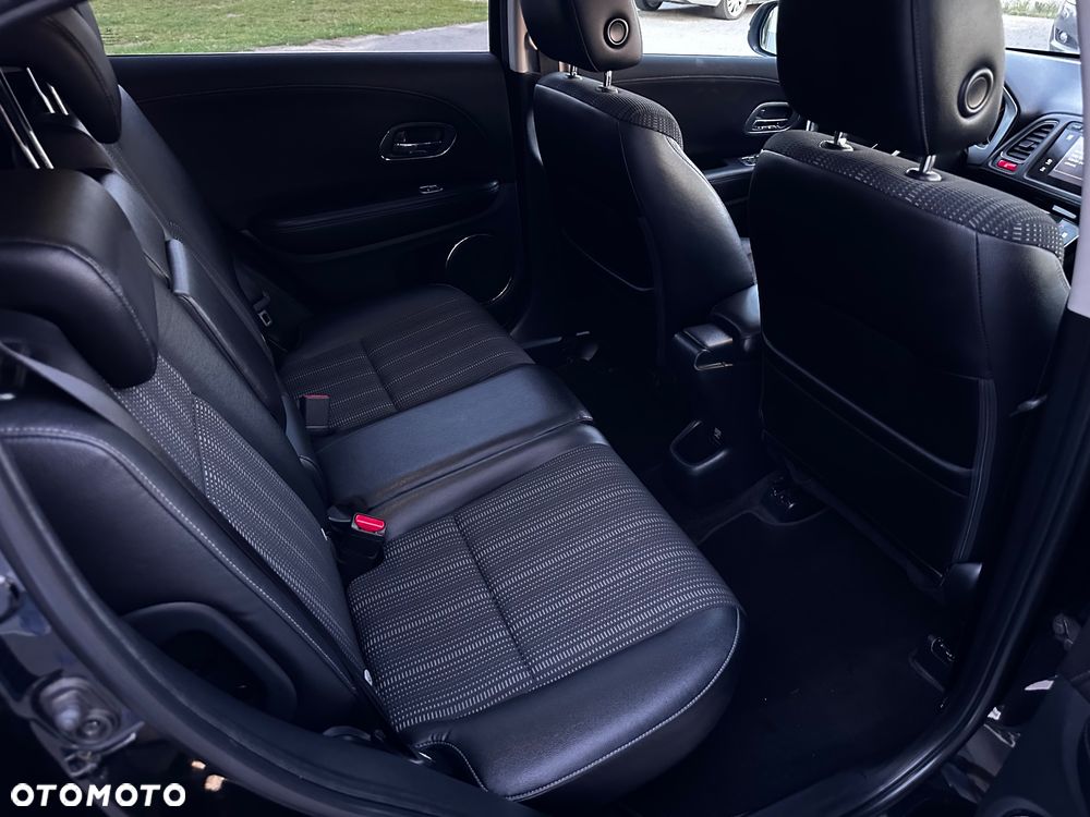 Honda HR-V 1.5 i-VTEC CVT Executive - 18