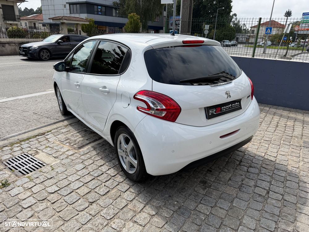 Peugeot 208 82 VTI Style — fotografia 8