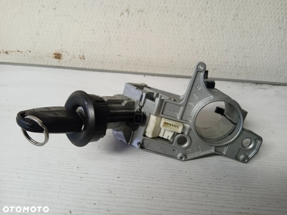 STACYJKA Z KLUCZEM OPEL ASTRA H III - 2