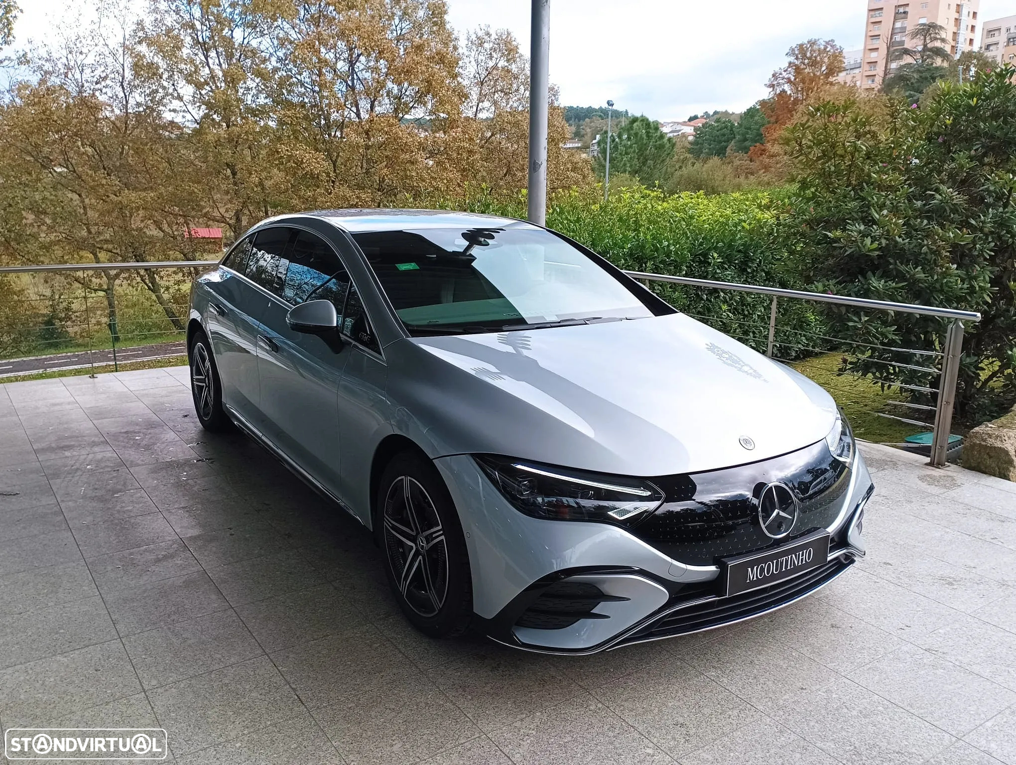 Mercedes-Benz EQE 350 - 4